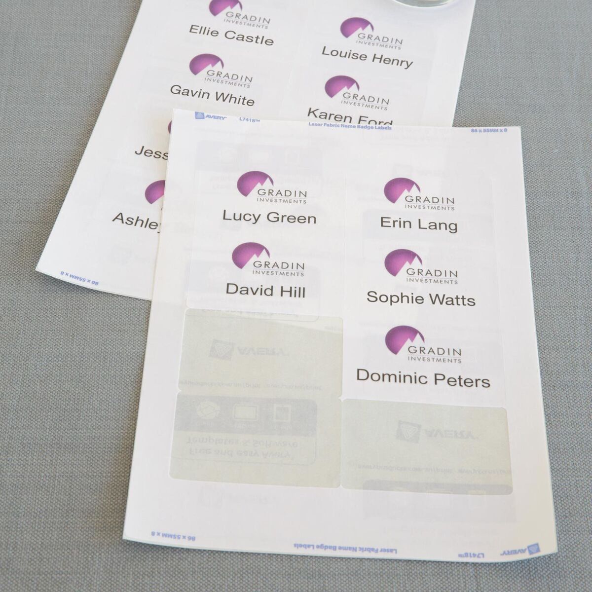 AVERY 959171 White Fabric Name Badge Labels 86.5mm x 55.5mm Laser Removable 8 Per Sheet 15 ...