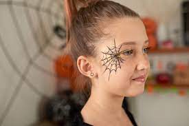 spider web face paint